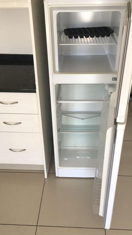 To Let 2 Bedroom Property for Rent in Grahamstown Central Eastern Cape